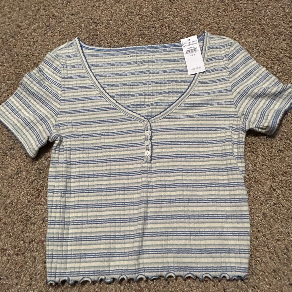 American Eagle crop top